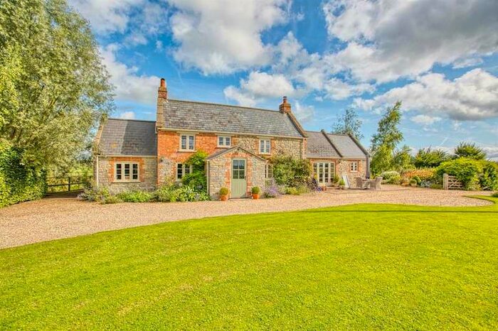 4 Bedroom Detached House For Sale In Totney Wick, TA9