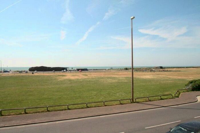 1 Bedroom Apartment To Rent In Southlands Court, South Terrace, Littlehampton, West Sussex, BN17