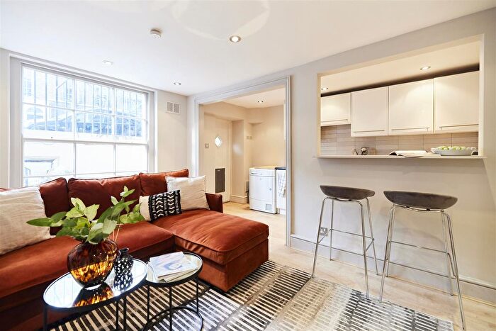 1 Bedroom Flat For Sale In Amwell Street, Clerkenwell, EC1R