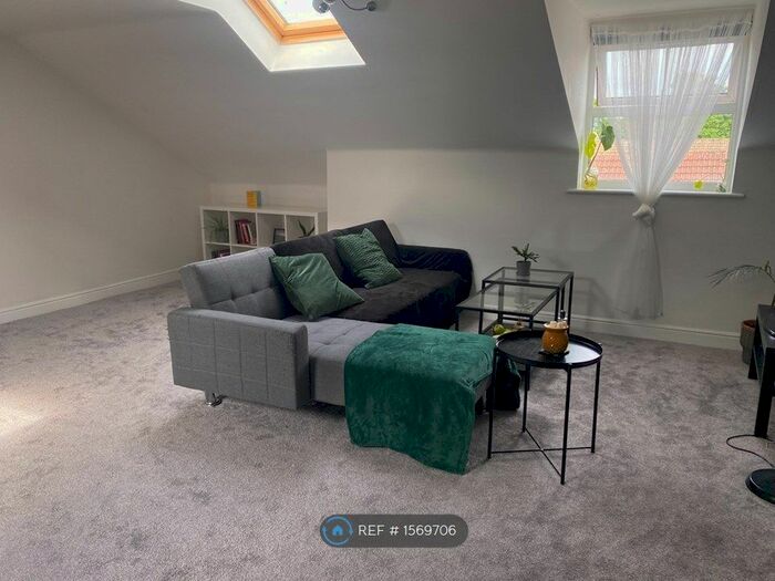 2 Bedroom Flat To Rent In Ashdown Court, Ferrybridge, WF11