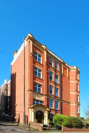 1 Bedroom Flat To Rent In The Terrace, Barnes, London, SW13