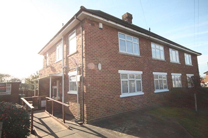 2 Bedroom Flat To Rent In Balmoral Road, Cleethorpes, DN35