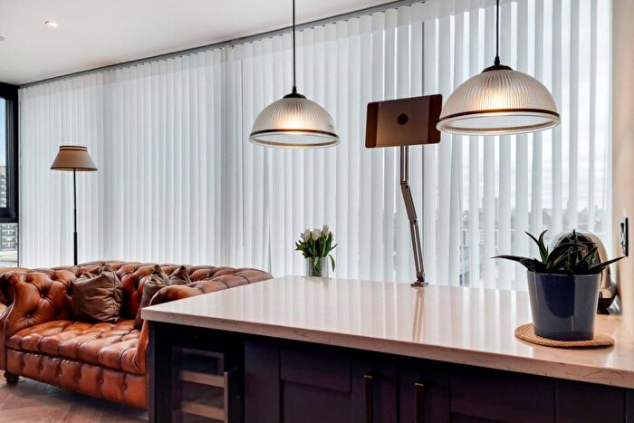 2 Bedroom Apartment To Rent In Merino Wharf, London Dock, Wapping, E1W