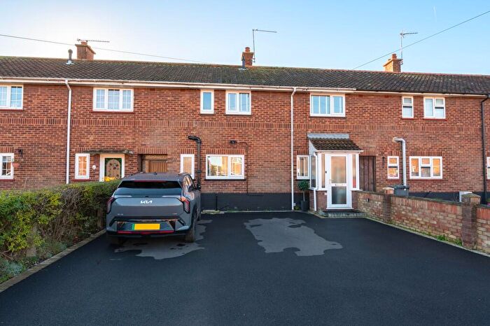 3 Bedroom Terraced House For Sale In Vicarage Road, Felixstowe, IP11