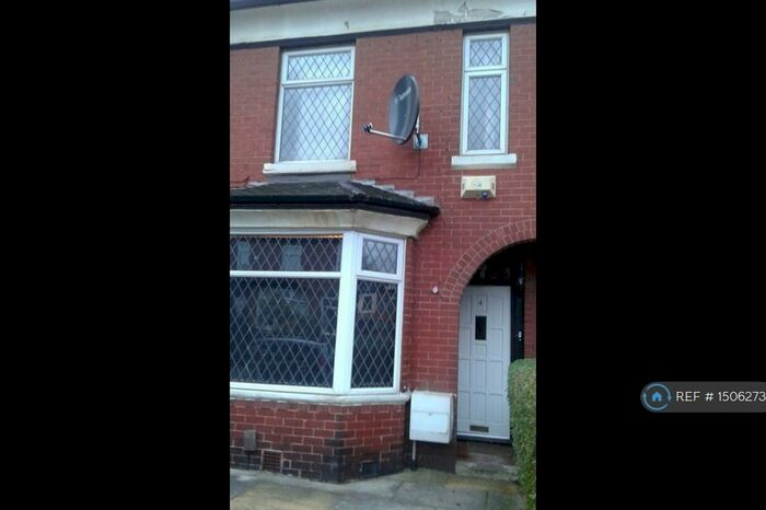 3 Bedroom Terraced House To Rent In Graham Road, Salford, M6