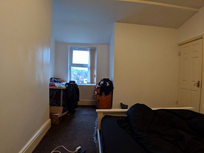 2 Bedroom Flat To Rent In Mauldeth Road West, Withington, Manchester, M20