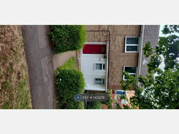 2 Bedroom End Of Terrace House To Rent In St. Stephens Road, Barnet, EN5