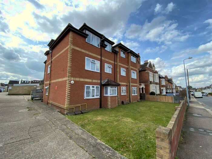 1 Bedroom Flat To Rent In Essex Road, Gravesend, DA11