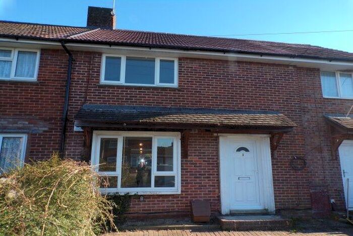 3 Bedroom Property To Rent In Rowlings Road, Winchester, SO22