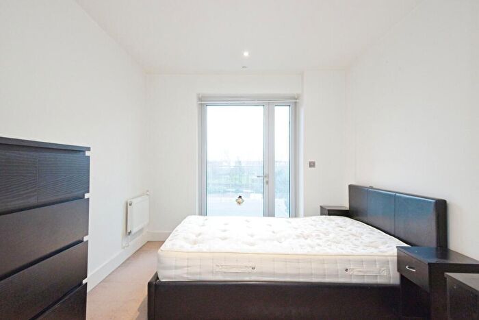 1 Bedroom Flat For Sale In Love Lane, London, SE18
