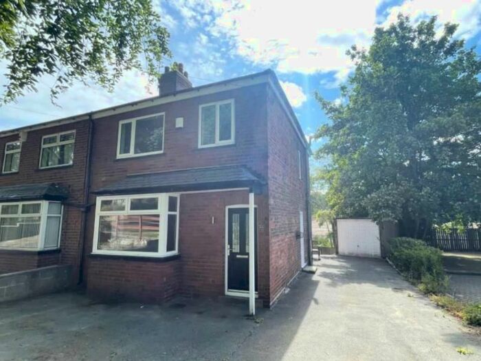 3 Bedroom Semi-Detached House To Rent In Stainbeck Road, Leeds, LS7