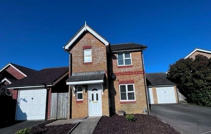 3 Bedroom Property To Rent In Blackthorn Way, Kingsnorth, Kent, TN23