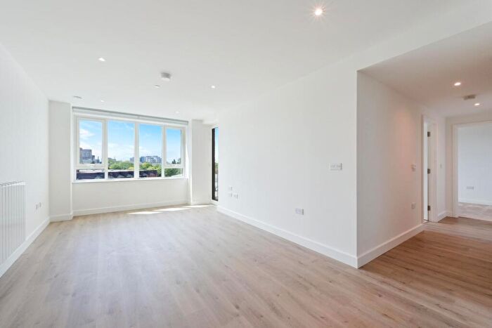 2 Bedroom Apartment To Rent In Hopper House, Lombard Square, SE28