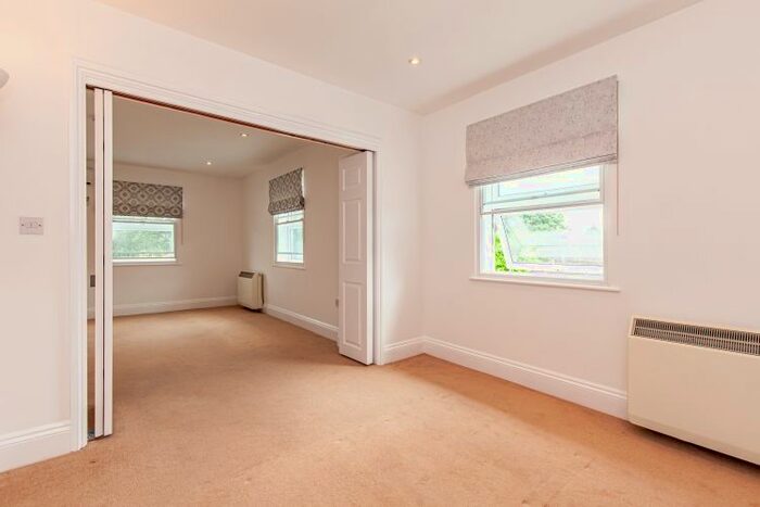 Studio To Rent In Oxford Road, Kidlington, OX5