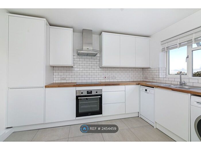 1 Bedroom Flat To Rent In Windsor Court, London Ht, N14