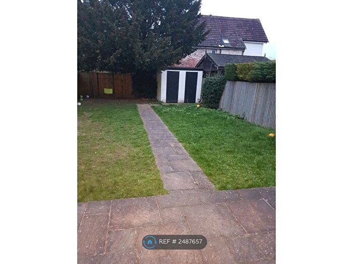 2 Bedroom Flat To Rent In Mill Hill, London, NW7