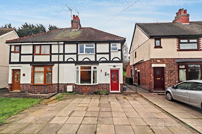3 Bedroom Semi Detached House For Sale In Castle Road, Weddington, Nuneaton, CV10