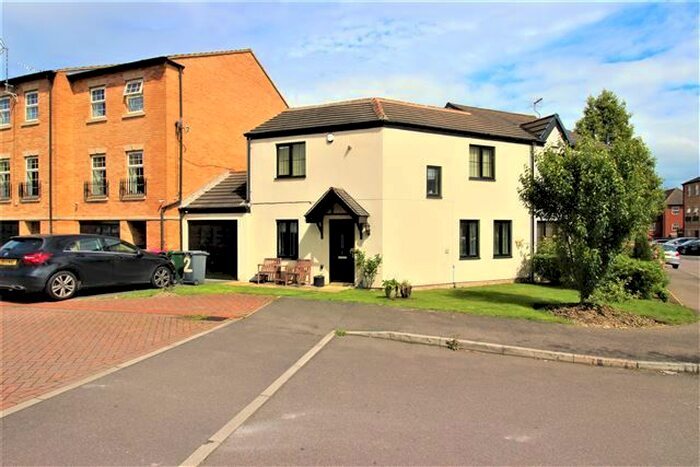 3 Bedroom Semi-Detached House To Rent In Challiner Mews, Catcliffe, Rotherham, S60