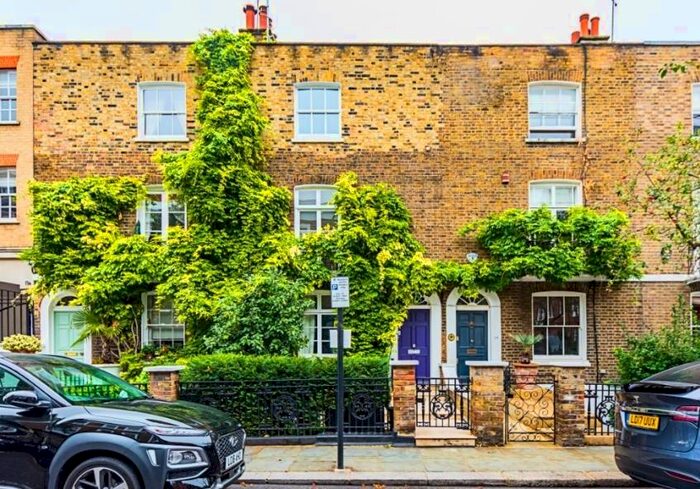 4 Bedroom House To Rent In Park Walk London, SW10