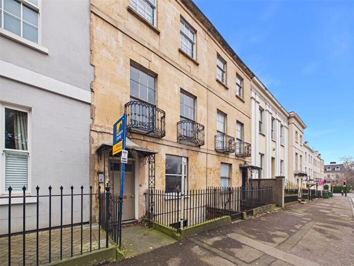 1 Bedroom Flat For Sale In London Road, Cheltenham, Gloucestershire, GL52