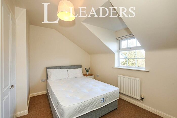 4 Bedroom Town House To Rent In Smithers Close, CW5