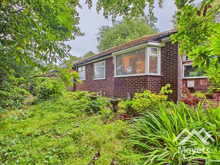 3 Bedroom Bungalow For Sale In Lammack Road, Blackburn. Lancs. Bb, BB1