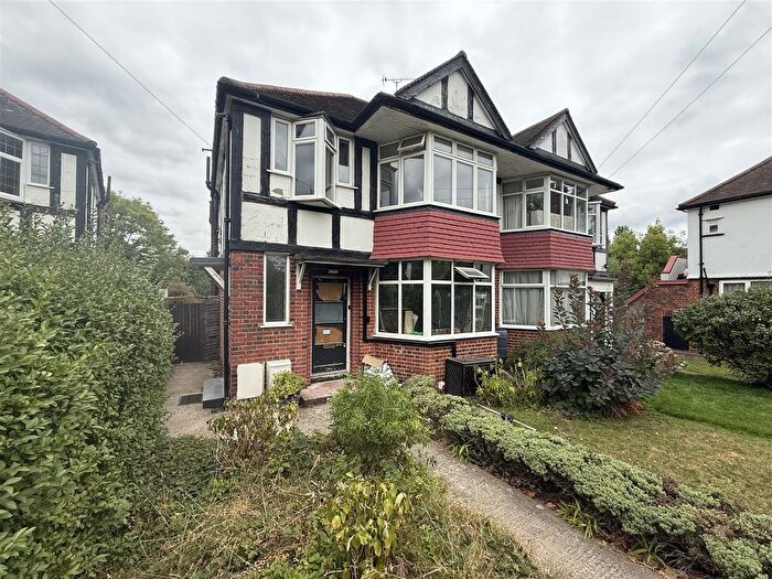 2 Bedroom Maisonette To Rent In Wells Drive, London, NW9