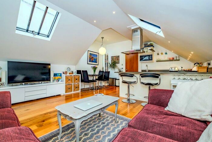 1 Bedroom Apartment To Rent In Devonshire Place, Brighton, BN2