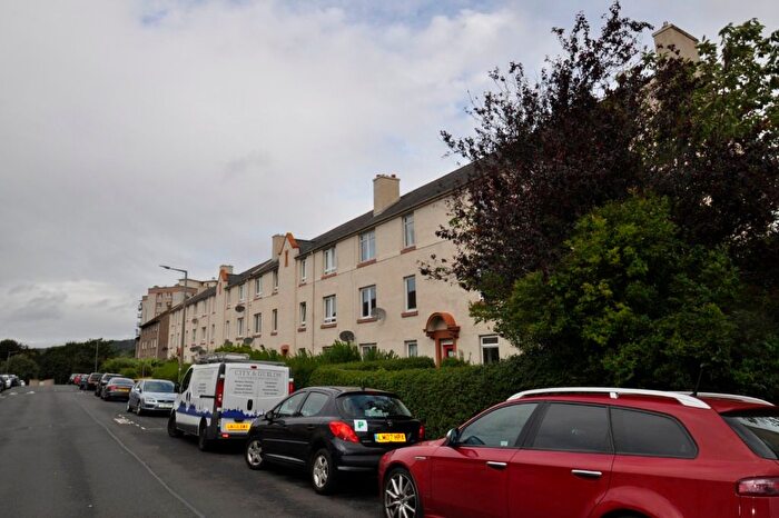 2 Bedroom Flat To Rent In Moat Drive, Slateford, Edinburgh, EH14