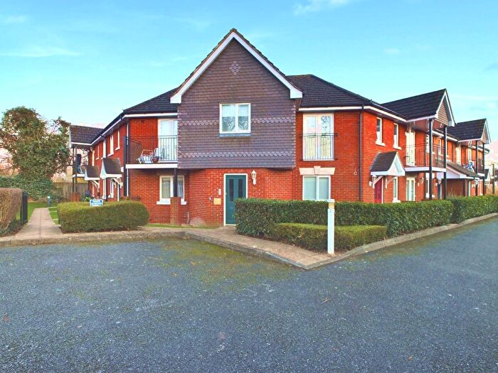2 Bedroom Flat To Rent In The Courtyard, Victoria Road, Marlow, Buckinghamshire, SL7