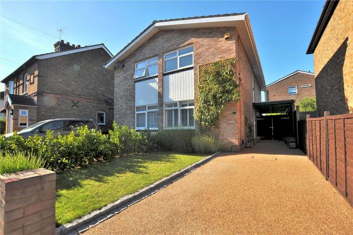 2 Bedroom Semi-Detached House For Sale In Bremer Road, Staines Upon Thames, Surrey, TW18