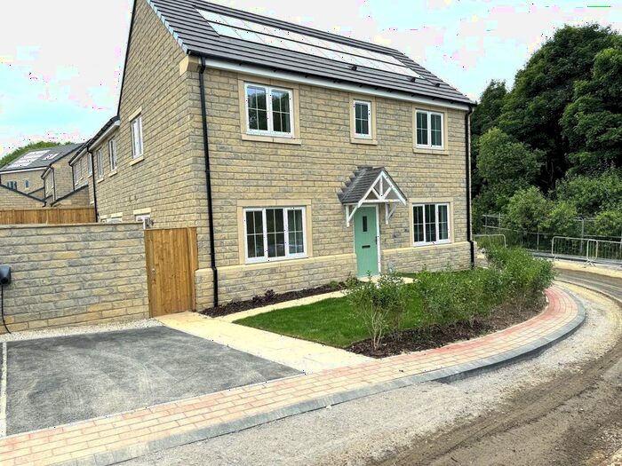 3 Bedroom Semi-Detached House To Rent In Bamford Croft, Deepcar, S36