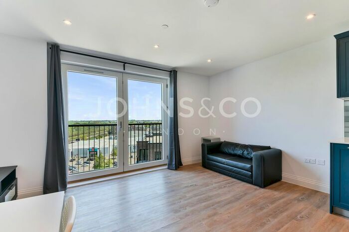 1 Bedroom Flat To Rent In Palmer Street, Huntley Wharf, Reading, RG1