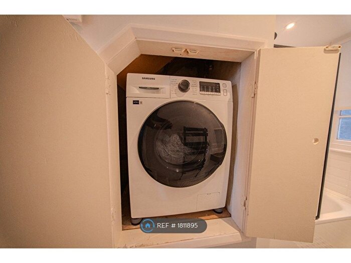 1 Bedroom Flat To Rent In Warwick Way, London, SW1V