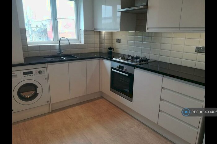 1 Bedroom Flat To Rent In Hewison Street, London, E3