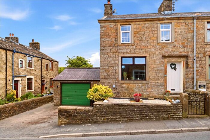3 Bedroom Semi Detached House For Sale In Waterloo Road, Kelbrook, Lancashire, BB18
