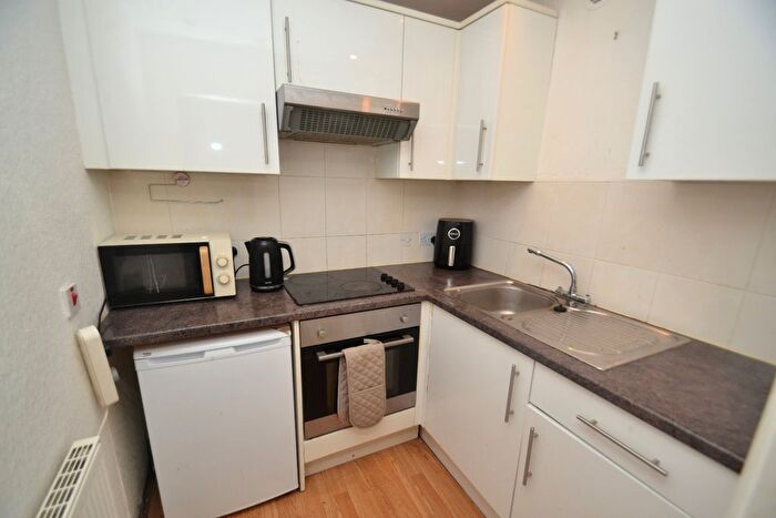 1 Bedroom Flat For Sale In Edgemont Street, Shawlands, Glasgow, G41