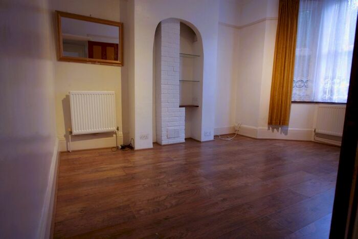1 Bedroom Maisonette To Rent In Holmewood Road, London, SE25