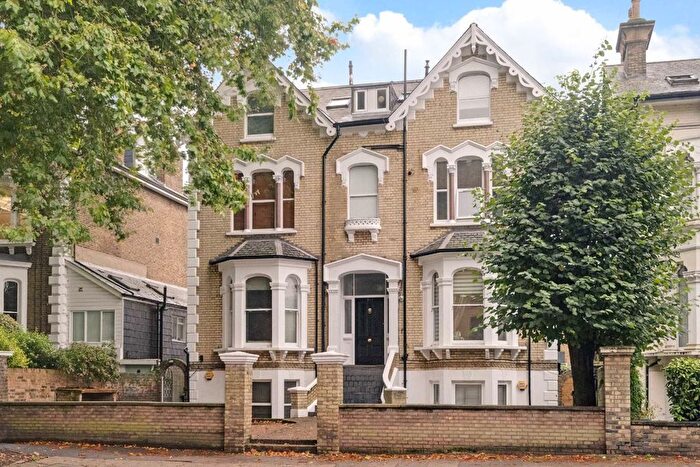 1 Bedroom Flat To Rent In Chiswick High Road, London, W4