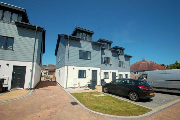 4 Bedroom Terraced House To Rent In Castor Mews, Brixham, TQ5