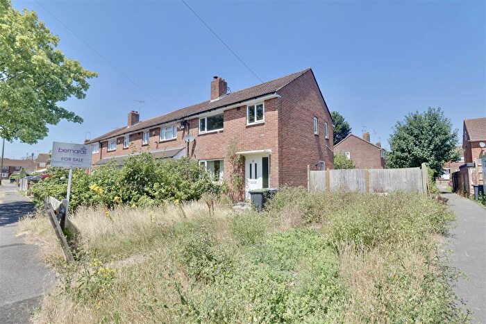 3 Bedroom End Terrace House For Sale In Thruxton Road, Havant, PO9