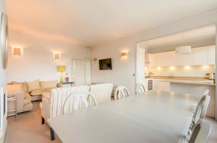 2 Bedroom Flat For Sale In Grenville Place, South Kensington, London, SW7