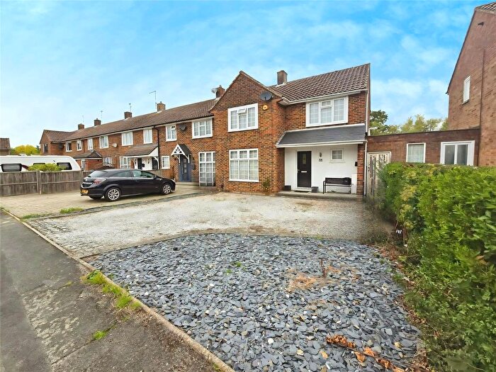 4 Bedroom End Terrace House For Sale In Anneforde Place, Bracknell, Berkshire, RG42