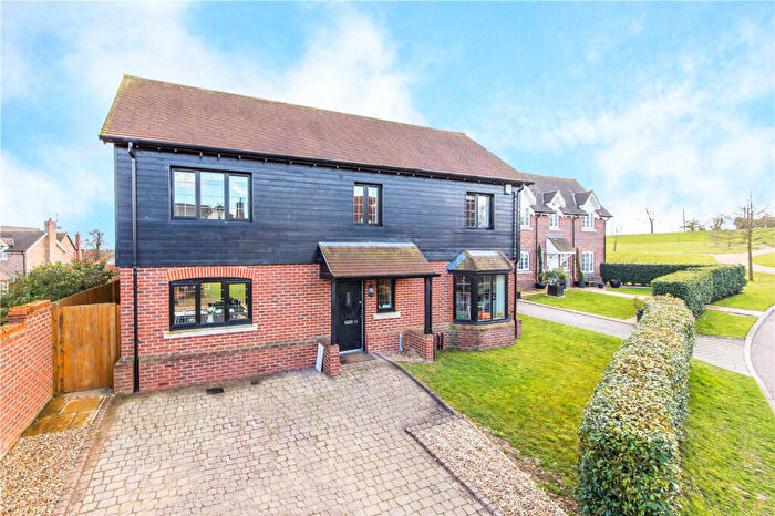 4 Bedroom Detached House For Sale In Meadow View, Redbourn, St. Albans, AL3