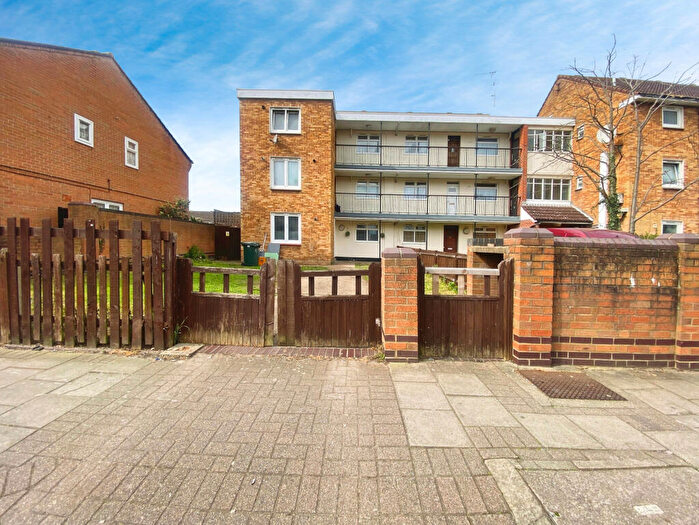 2 Bedroom Flat For Sale In Avondale Court, Avondale Road, E16
