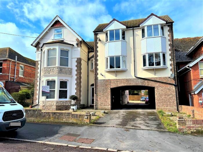 2 Bedroom Flat To Rent In Glendinning Avenue, Weymouth, DT4