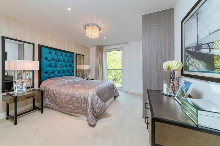 2 Bedroom Flat To Rent In Seafarer Way, London, SE16