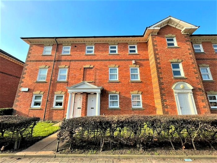 2 Bedroom Maisonette To Rent In Ashburnham Road, Bedford, MK40