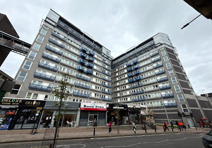 2 Bedroom Flat For Sale In Flat The Vista Building, Calderwood Street, Woolwich, London, SE18