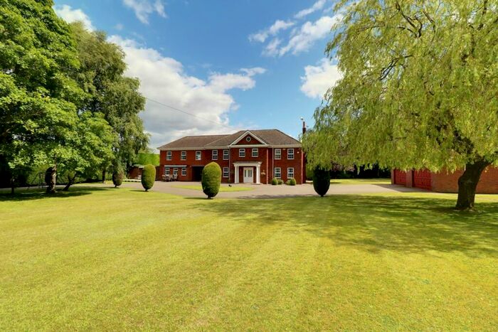 5 Bedroom Detached House For Sale In Kirton Road, Greetwell, Scawby, DN20